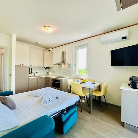 Ossidiana Apartment - Vista Lago - Centrico 西尔米奥奈 外观 照片