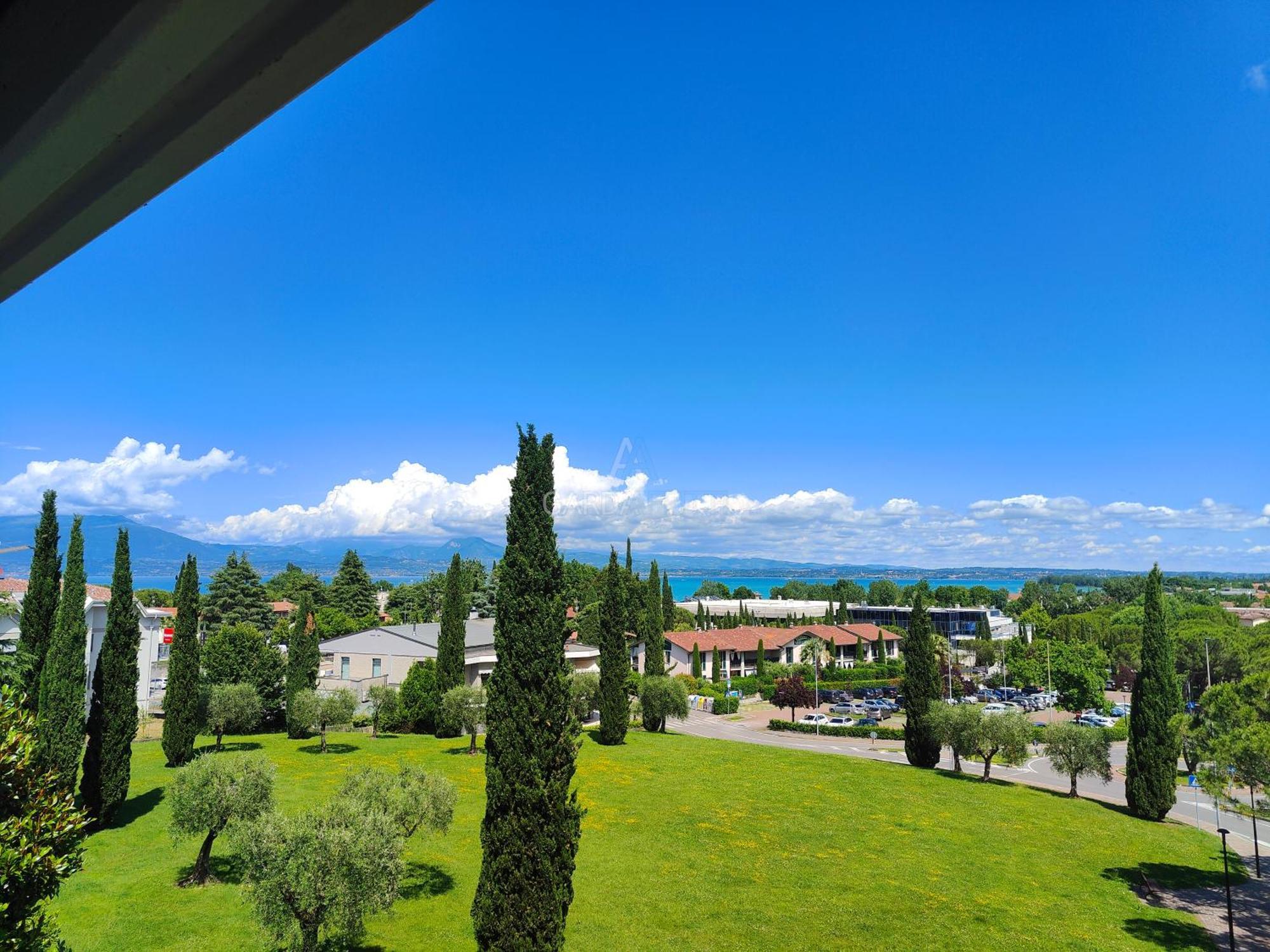 Ossidiana Apartment - Vista Lago - Centrico 西尔米奥奈 外观 照片