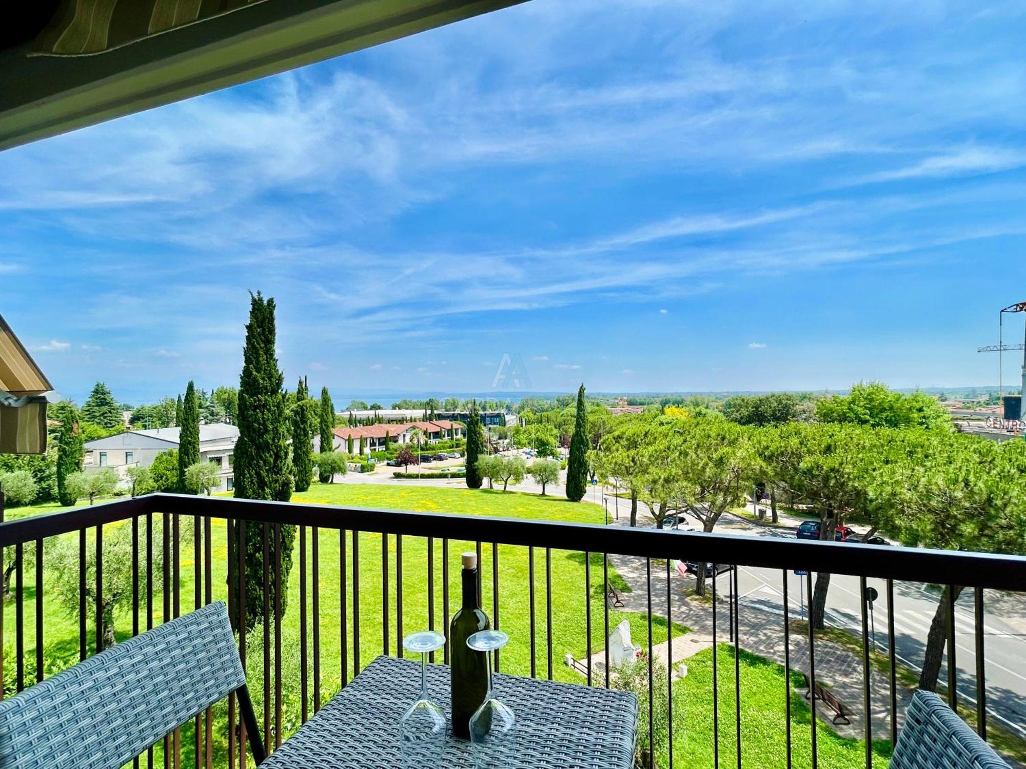 Ossidiana Apartment - Vista Lago - Centrico 西尔米奥奈 外观 照片